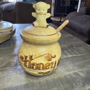 Vintage Pottery Craft USA Stoneware Honey Dipper Pot Jar Bear Beige Wood Dipper
